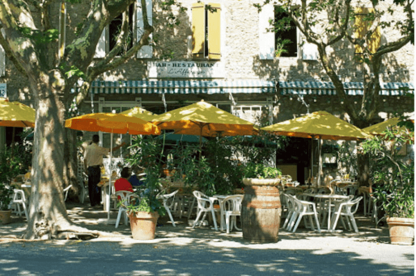 quán cafe vỉa hè đẹp