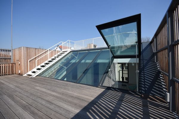 mái che giếng trời