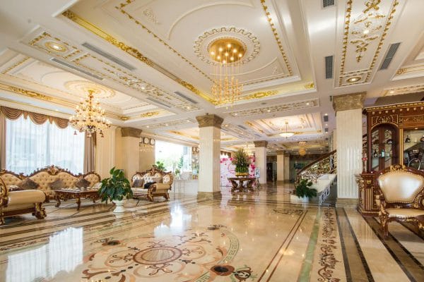 sảnh khách sạn tân cổ điển