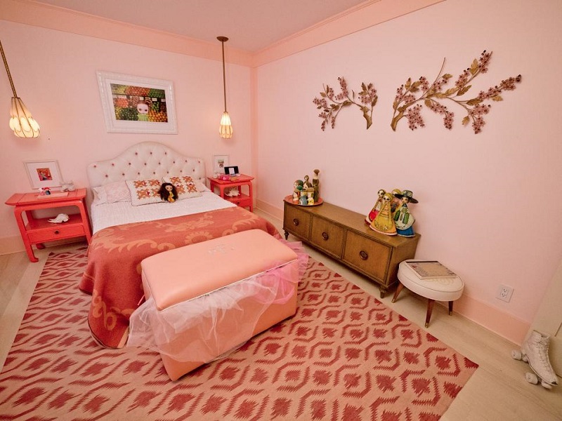 Phòng ngủ màu hồng phong cách retro