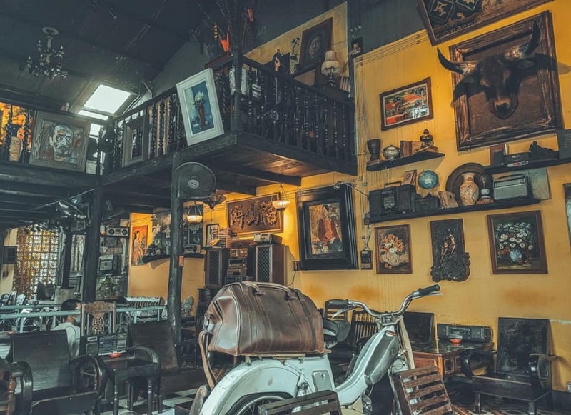 quán cafe phong cách hoaifi cổ tại Đà Nẵng