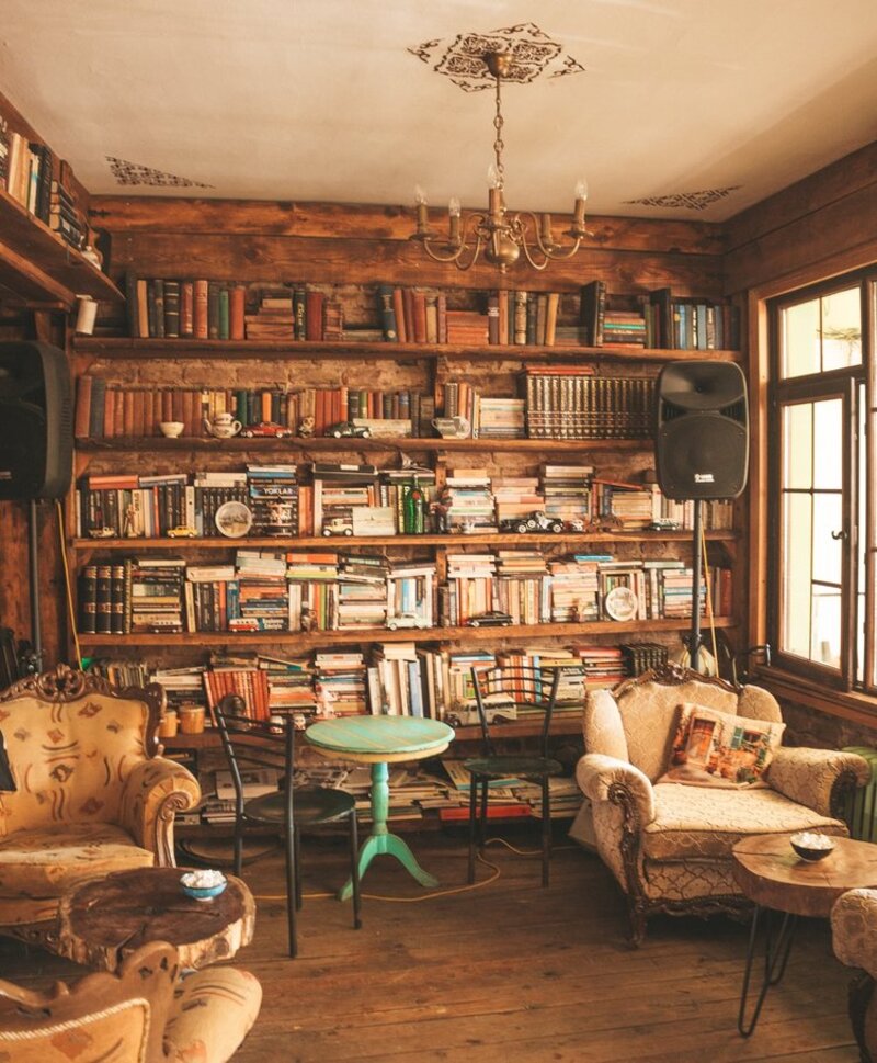 Thiết kế quán cà phê sách phong cách vintage