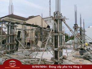 Đóp cốp pha trụ tầng 3
