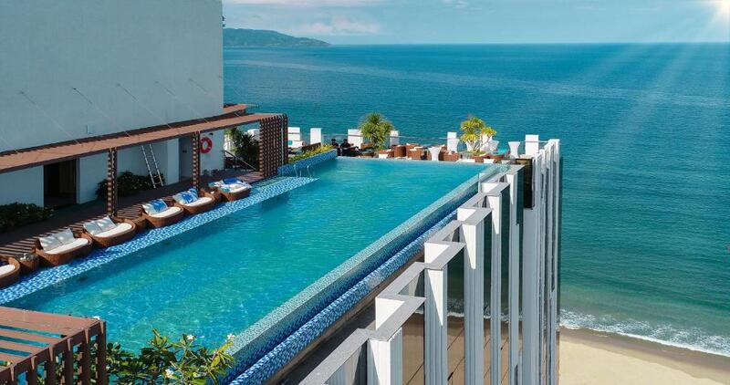 Bể bơi của khách sạn Haian Beach & Spa