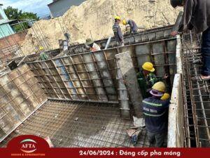 Đóng cốp pha móng