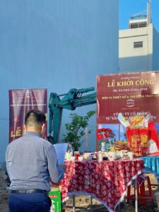 Làm lễ khởi công