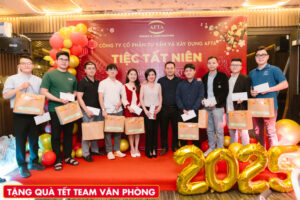 Tặng quà team văn phòng