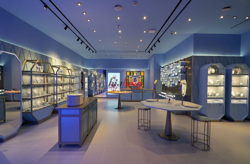 Showroom nữ trang quý phái sang trọng