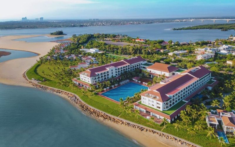 Khách sạn ven biển