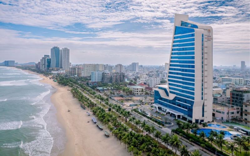 Dãy khách sạn ven biển Đà Nẵng