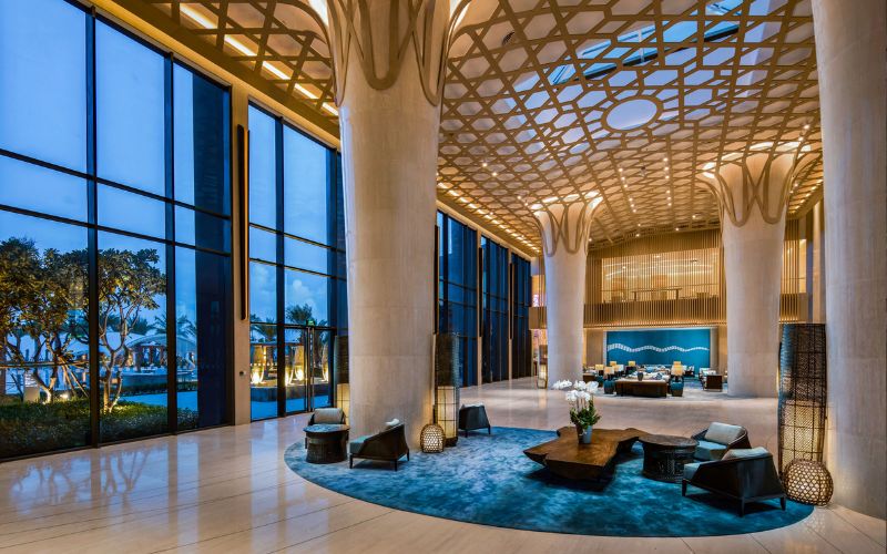 Sảnh khách sạn phong cách resort