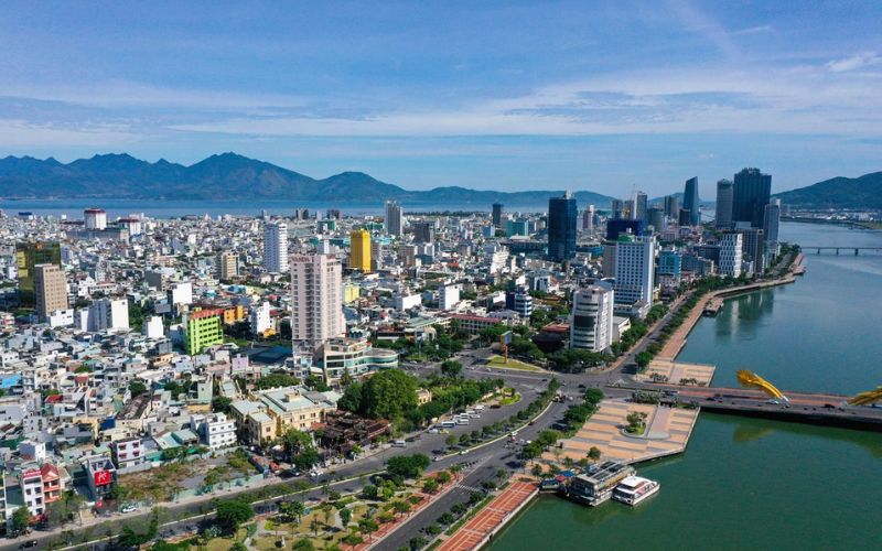 Lợi thế về địa lý và hạ tầng đô thị